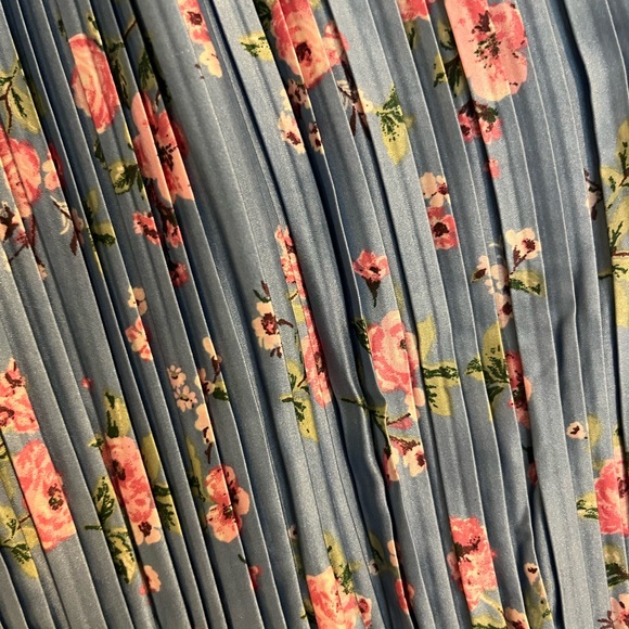 Floral and Satin Dress - Picture 5 of 5